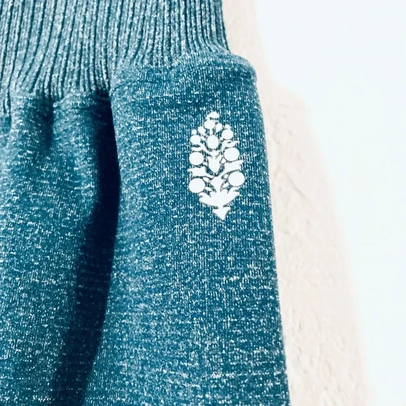 Free People Movement Good Karma High Rise Crop Leggings (Bluegrass) - Picture 4 of 6